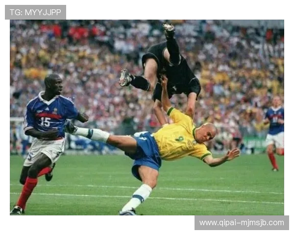 最新世界杯足球进球集锦合集，带你回顾历史上最难忘的足球进球瞬间